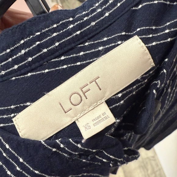 LOFT Blouses Size XS - Picture 3 of 3